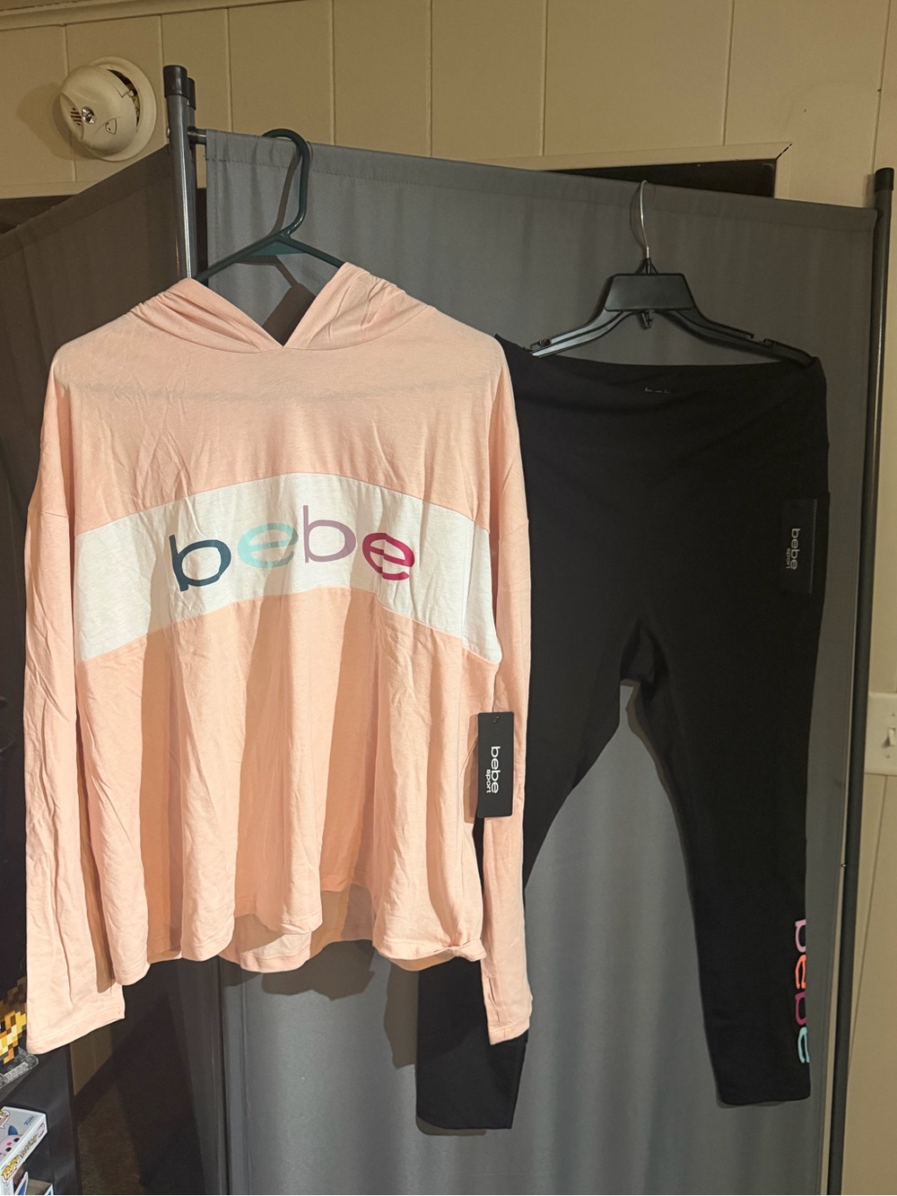 NWT bebe Hooded Long Sleeve Top with Black Leggings